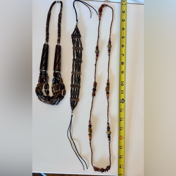 Vintage Wooden Jewelry Set - Picture 6 of 9